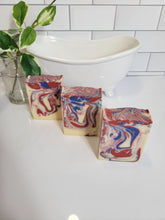 Load image into Gallery viewer, Metro Queen Soap
